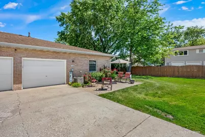 1084 Chovan Drive #1084, Joliet, IL 60435 - Photo 5