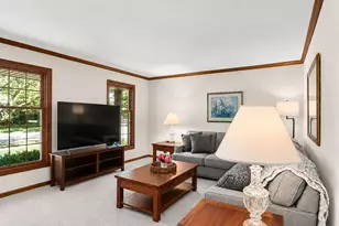 215 Alpine Dr, Lake Zurich, IL 60047 - Photo 5
