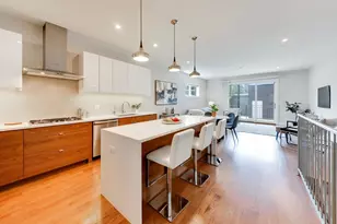 854 N May St, Chicago, IL 60642 - Photo 13