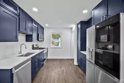 8848 S Jeffery Boulevard, Chicago, IL 60617 - Photo 7
