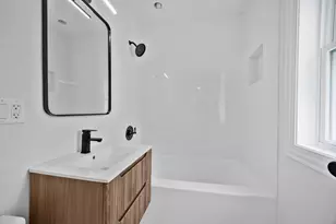 8848 S Jeffery Blvd, Chicago, IL 60617 - Photo 21