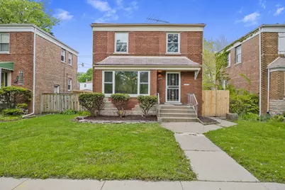 8848 S Jeffery Boulevard, Chicago, IL 60617 - Photo 1
