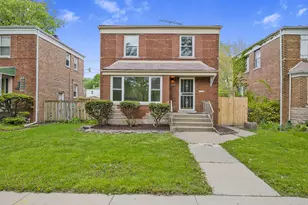8848 S Jeffery Blvd, Chicago, IL 60617 - Photo 1