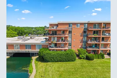 16 E Old Willow Road #424S, Prospect Heights, IL 60070 - Photo 1