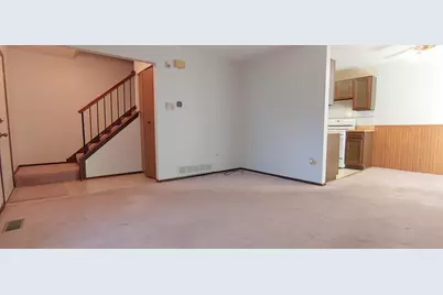 1070 Glouchester Harbor #1070, Schaumburg, IL 60193 - Photo 3