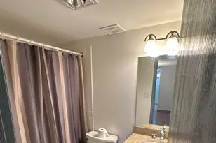 75 Kristin Cir, Schaumburg, IL 60195 - Photo 17