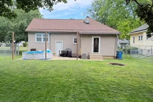 613 W Henry St, Pontiac, IL 61764 - Photo 23