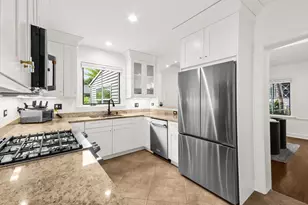 2766 Asbury Ave, Evanston, IL 60201 - Photo 9