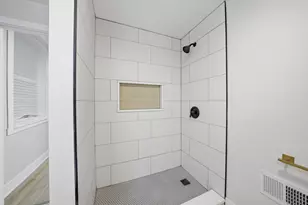 646 W 47th Pl, Chicago, IL 60638 - Photo 7
