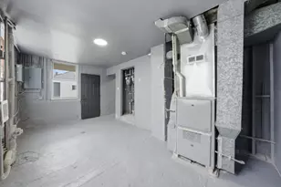 646 W 47th Pl, Chicago, IL 60638 - Photo 33