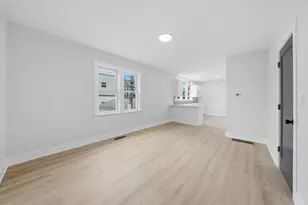 646 W 47th Pl, Chicago, IL 60638 - Photo 9