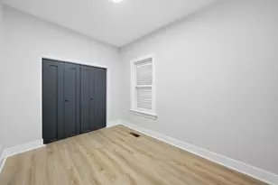 646 W 47th Pl, Chicago, IL 60638 - Photo 13