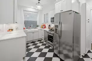 2948 N Pine Grove Ave, Chicago, IL 60657 - Photo 13