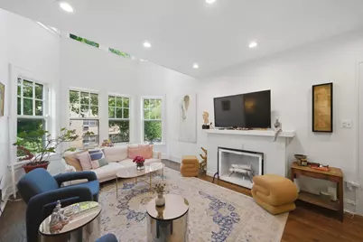 2948 N Pine Grove Avenue #2, Chicago, IL 60657 - Photo 3