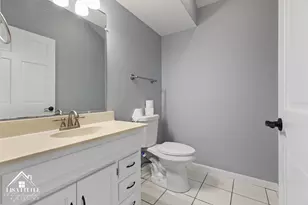 1523 Greenlake Dr, Aurora, IL 60502 - Photo 13