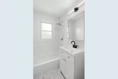 6207 W Eastwood Avenue, Chicago, IL 60630 - Photo 9