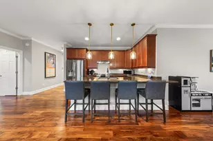 1908 W Irving Park Rd, Chicago, IL 60613 - Photo 3