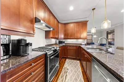 1908 W Irving Park Road #201, Chicago, IL 60613 - Photo 9