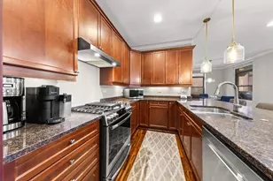 1908 W Irving Park Rd, Chicago, IL 60613 - Photo 9