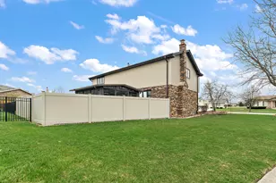 16748 Richards Dr, Tinley Park, IL 60477 - Photo 37