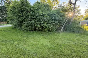 911 Safford Ave, Lake Bluff, IL 60044 - Photo 5