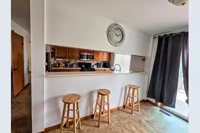 2400 Mark Avenue, Zion, IL 60099 - Photo 5