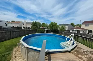 2400 Mark Ave, Zion, IL 60099 - Photo 19