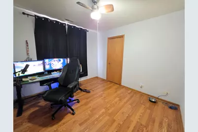 2400 Mark Avenue, Zion, IL 60099 - Photo 9