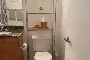 210 S Desplaines St, Chicago, IL 60661 - Photo 11