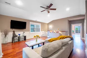 3709 N Ashland Ave, Chicago, IL 60613 - Photo 15