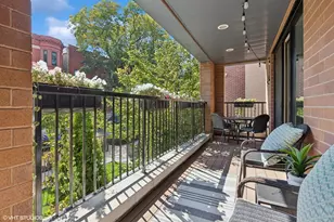 1046 W Altgeld St, Chicago, IL 60614 - Photo 17