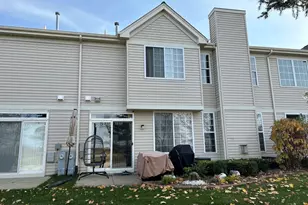 2265 Pembridge Dr, Lake in the Hills, IL 60156 - Photo 15