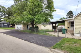 1201 Fairchild Ave, Joliet, IL 60432 - Photo 11