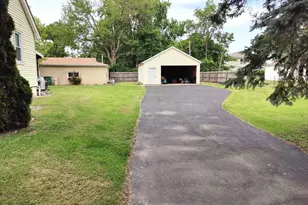 1201 Fairchild Ave, Joliet, IL 60432 - Photo 13