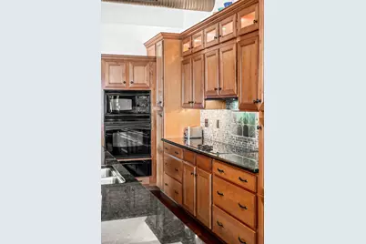 212 N Center Street #401, Bloomington, IL 61701 - Photo 9