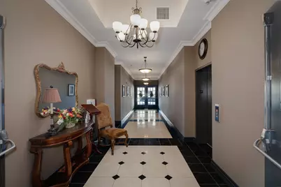 212 N Center Street #401, Bloomington, IL 61701 - Photo 43