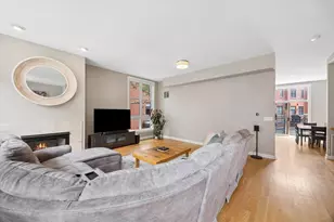 2318 W Wolfram St, Chicago, IL 60618 - Photo 7
