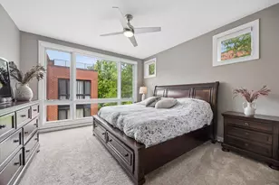 2318 W Wolfram St, Chicago, IL 60618 - Photo 19