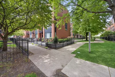 2318 W Wolfram Street, Chicago, IL 60618 - Photo 29