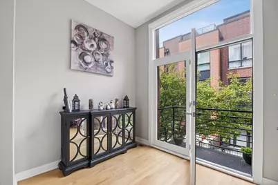 2318 W Wolfram Street, Chicago, IL 60618 - Photo 13