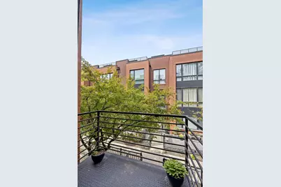 2318 W Wolfram Street, Chicago, IL 60618 - Photo 15