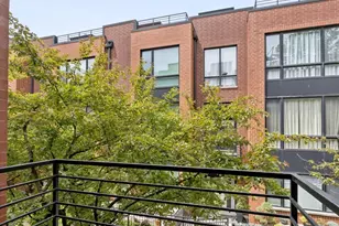 2318 W Wolfram St, Chicago, IL 60618 - Photo 15