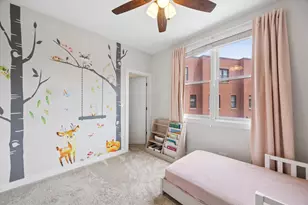 2318 W Wolfram St, Chicago, IL 60618 - Photo 23