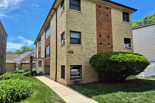 5855 W Higgins Ave, Chicago, IL 60630 - Photo 1