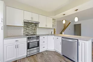 648 Mitchell Ct, Gurnee, IL 60031 - Photo 3