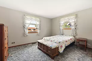 5547 Fairway Dr, Crestwood, IL 60418 - Photo 13