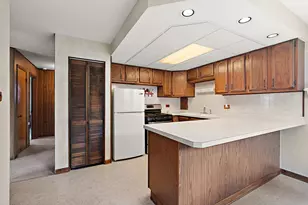 5547 Fairway Dr, Crestwood, IL 60418 - Photo 9