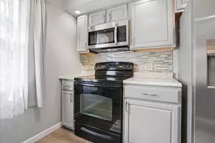 1101 N Western Ave, Bloomington, IL 61701 - Photo 15