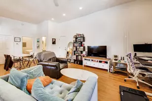2455 N Sawyer Ave, Chicago, IL 60647 - Photo 23