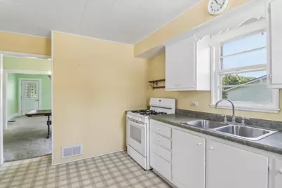 470 N Prairie Avenue, Mundelein, IL 60060 - Photo 13